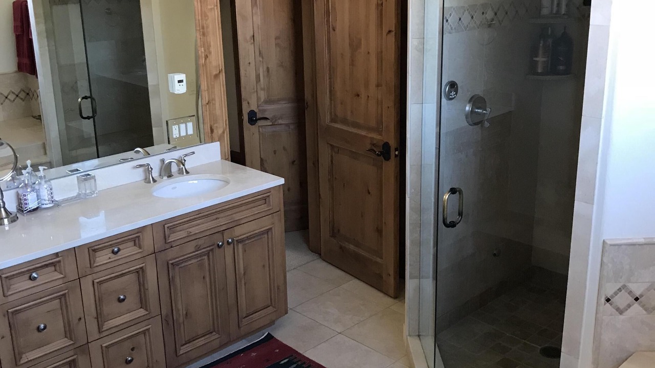 Photo of Bathroom in Highland Meadows