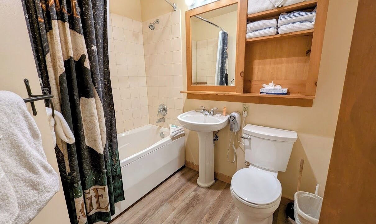 Photo of Bathroom in River Run