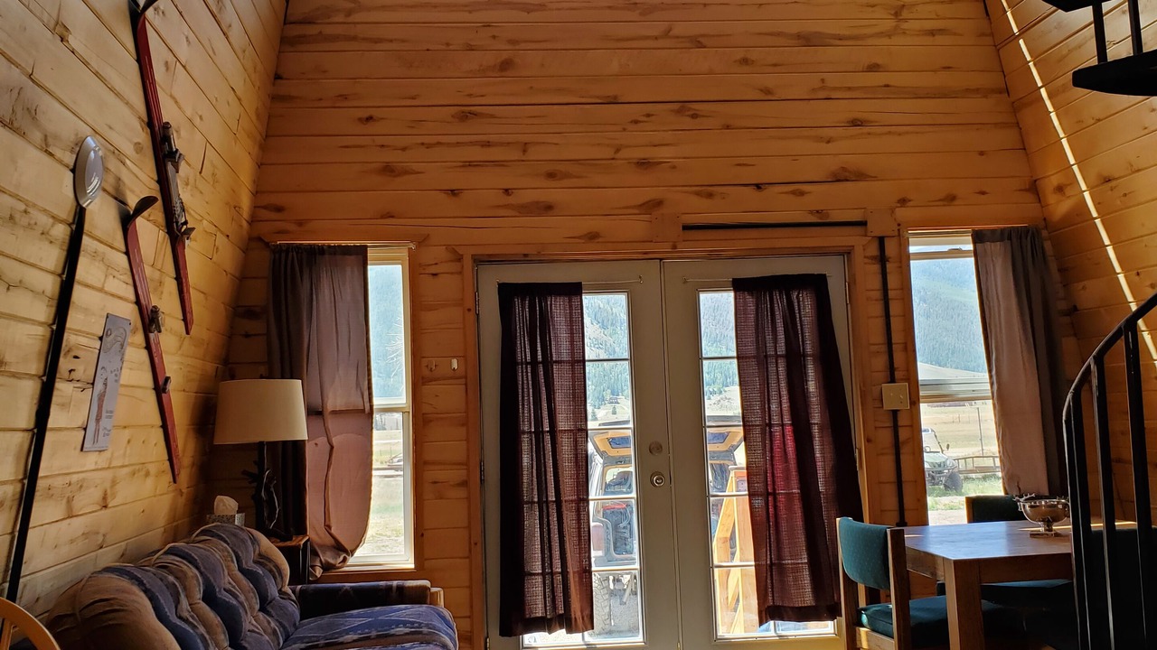 Photo of Livingroom in Creede