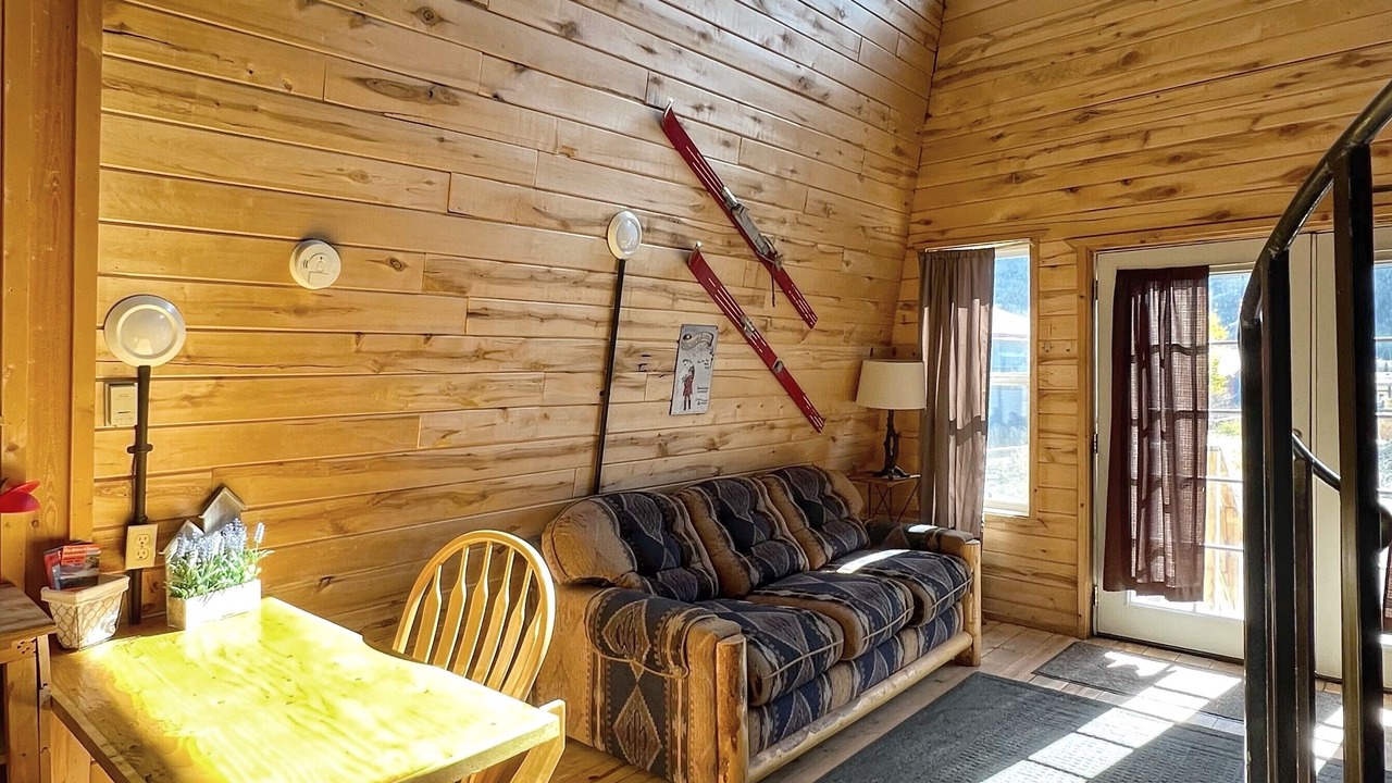 Photo of Livingroom in Creede