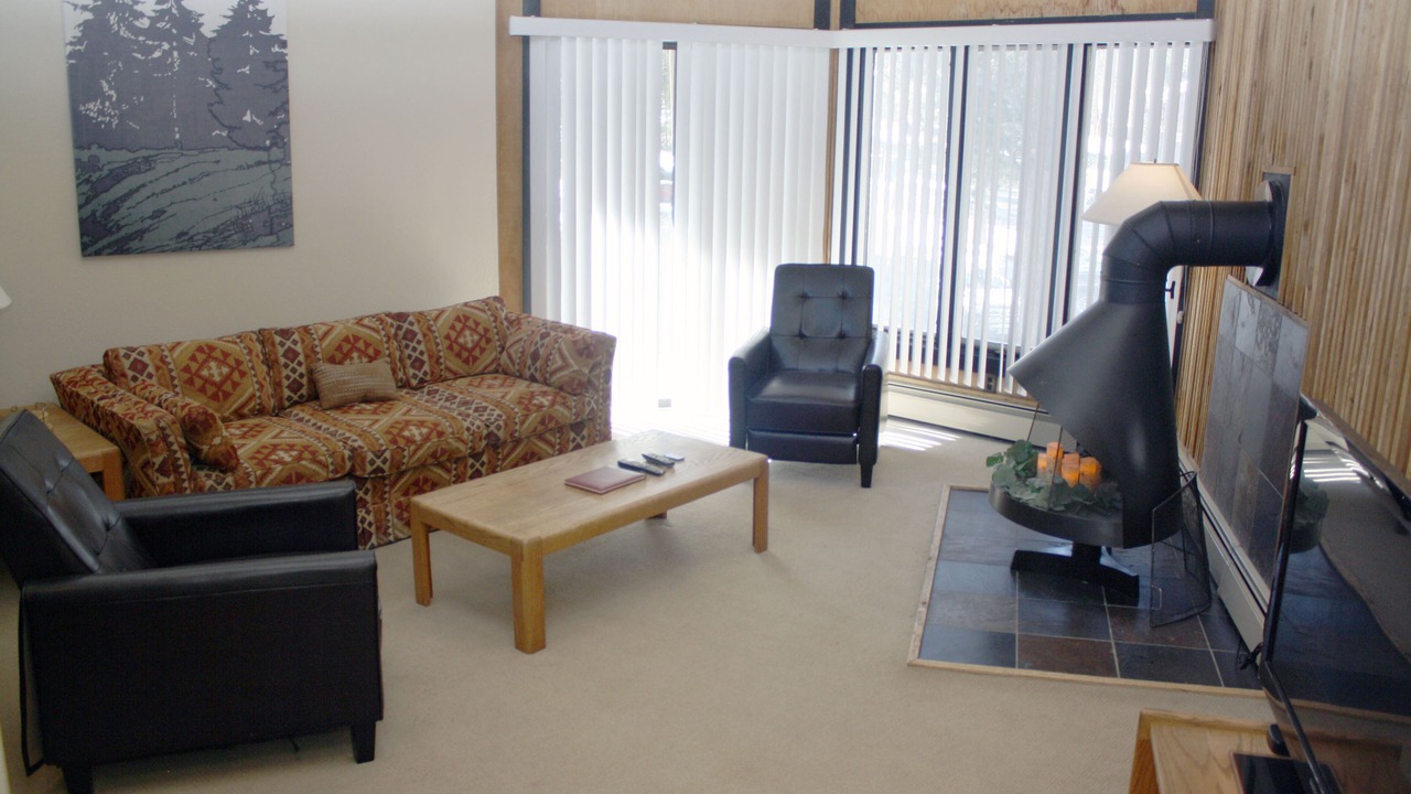 Photo of Bedroom in Peak 8