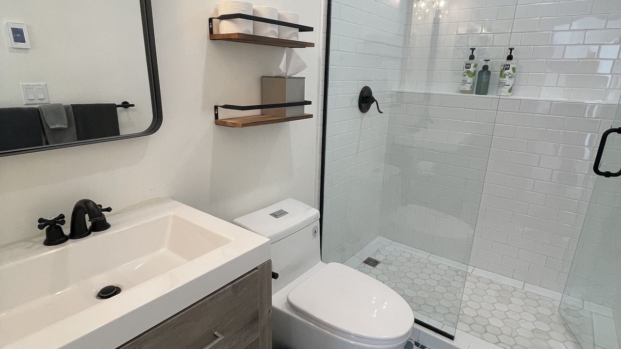 Photo of Bathroom in Basalt
