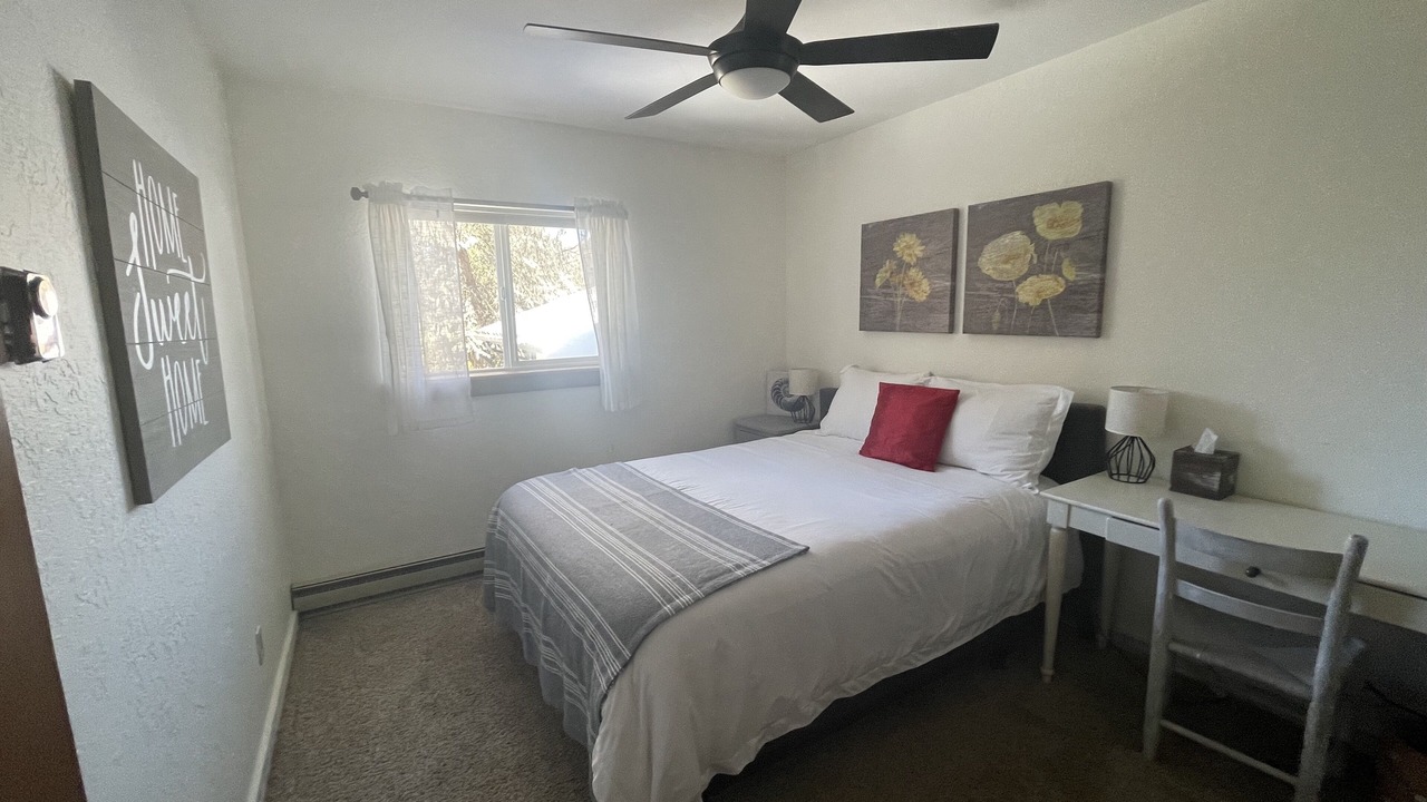 Photo of Bedroom in Basalt