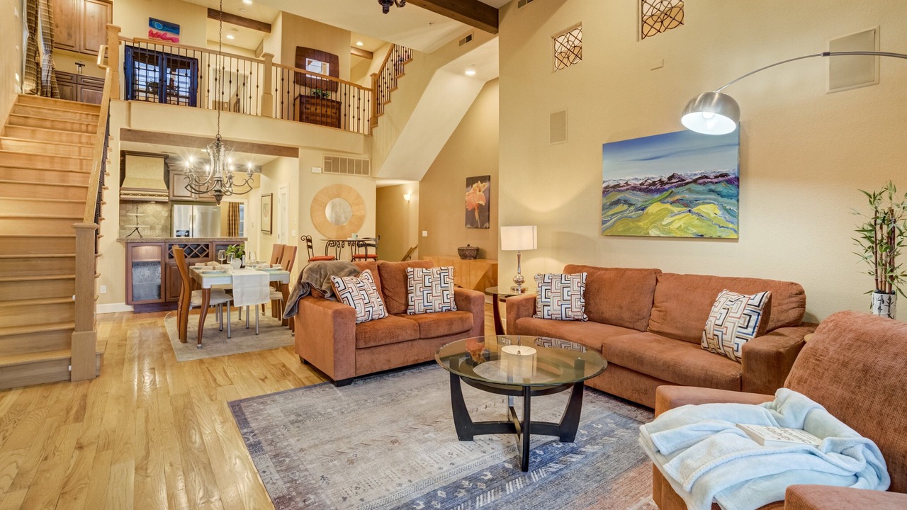 Photo of Livingroom in Central Colorado Springs