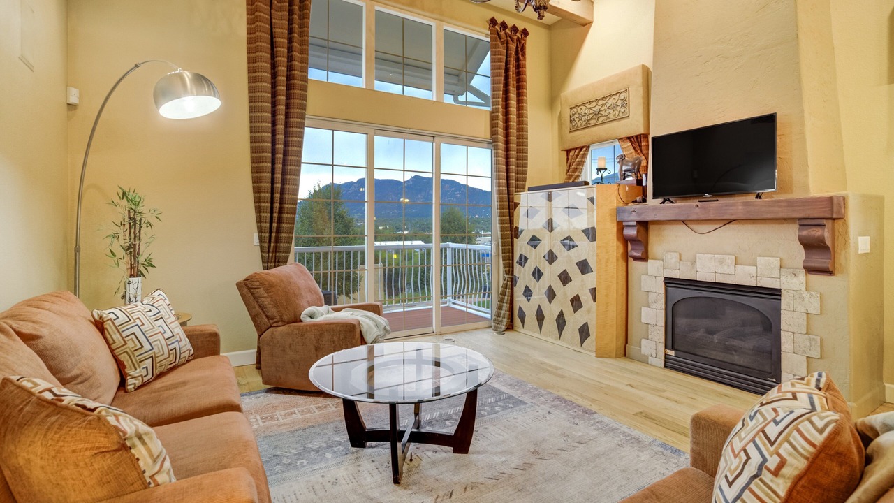 Photo of Livingroom in Central Colorado Springs