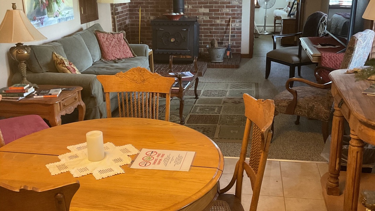Photo of Livingroom in Evergreen