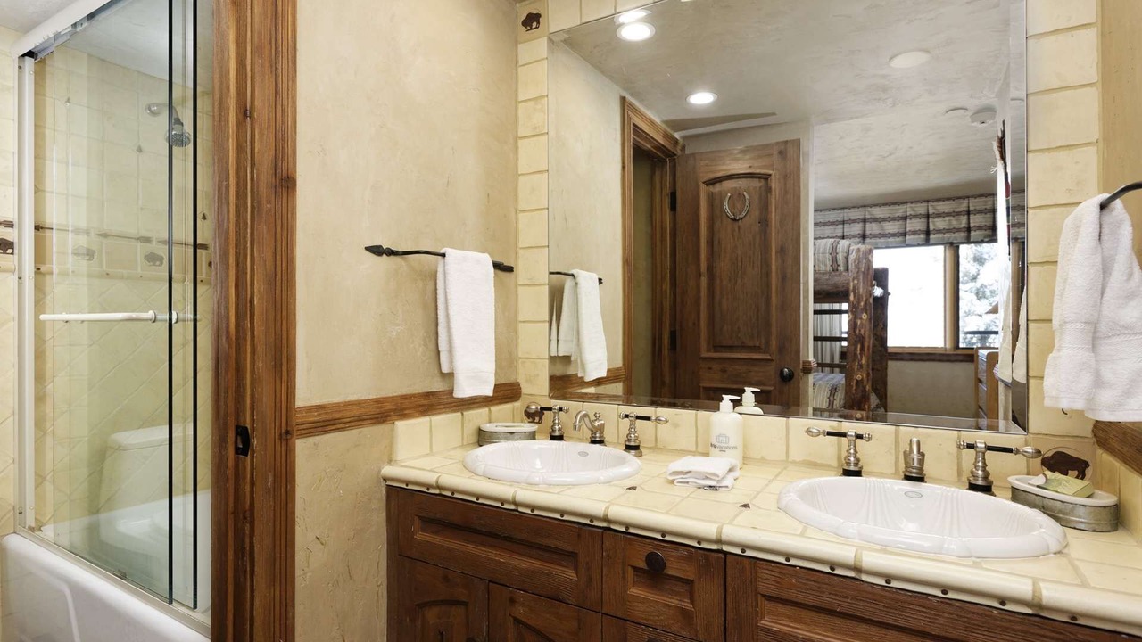 Photo of Bedroom in Snowmass Village