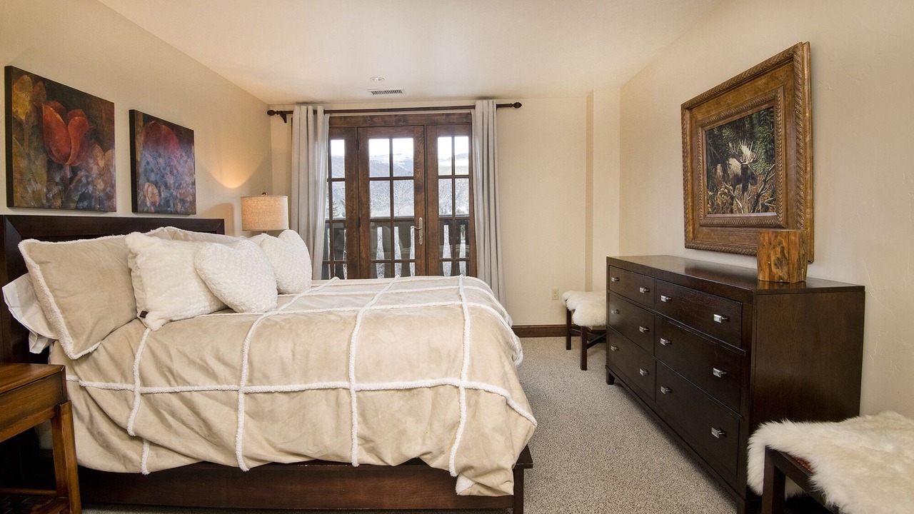 Photo of Bedroom in Avon
