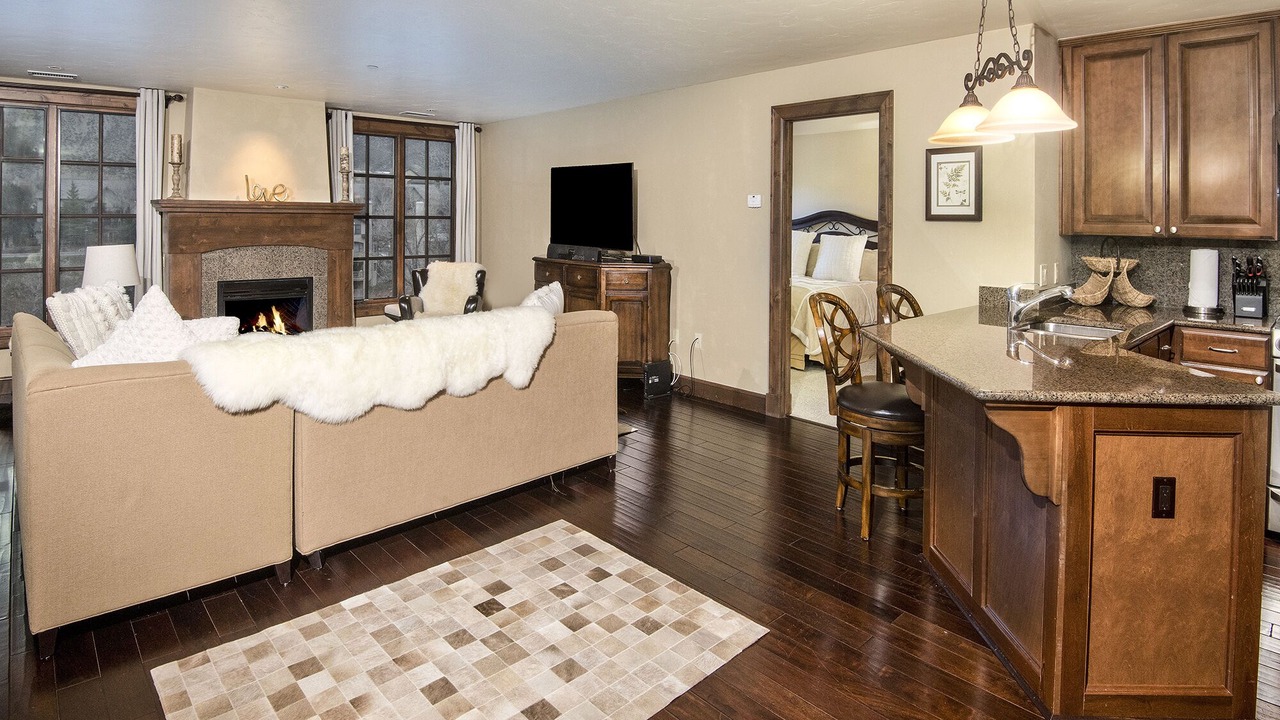 Photo of Livingroom in Avon