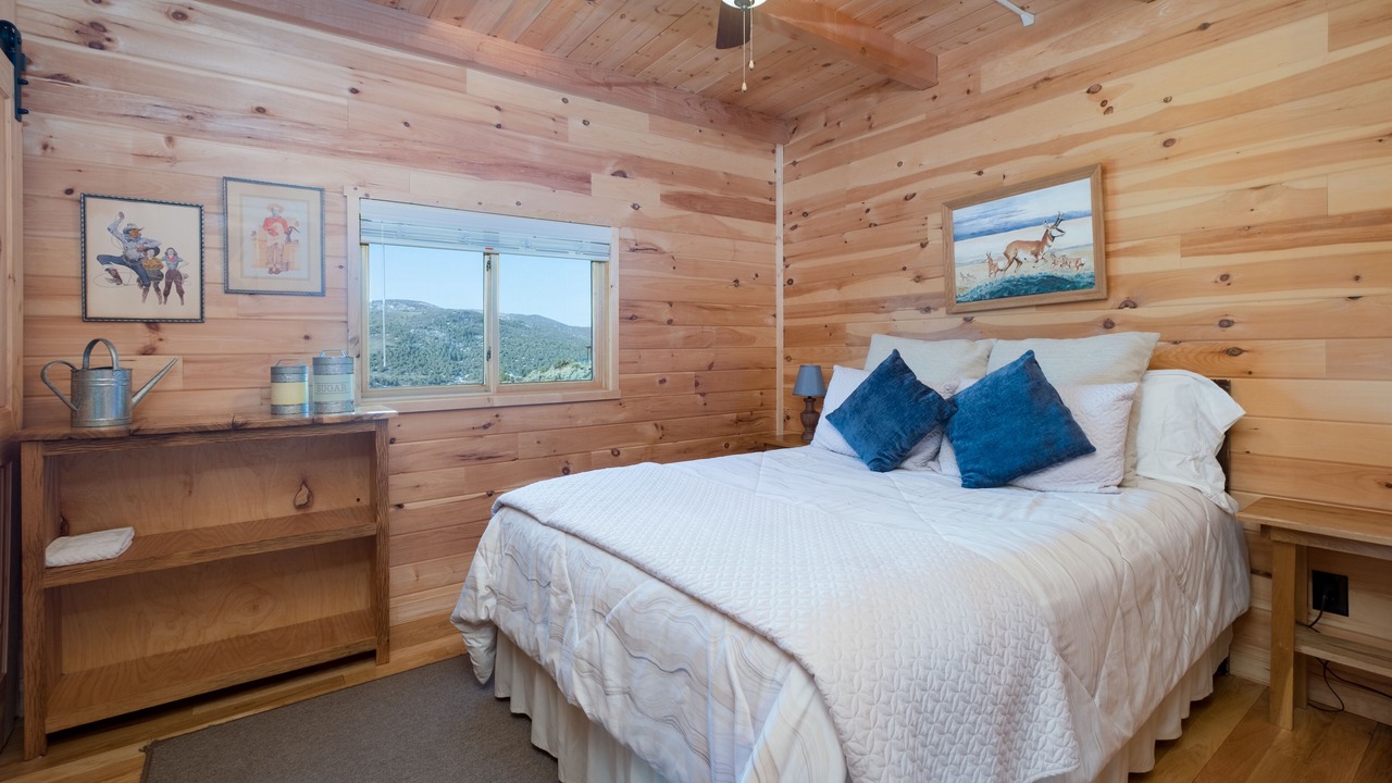 Photo of Bedroom in Meeker