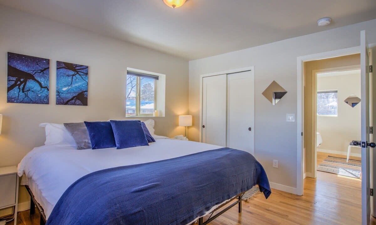 Photo of Bedroom in Skyway