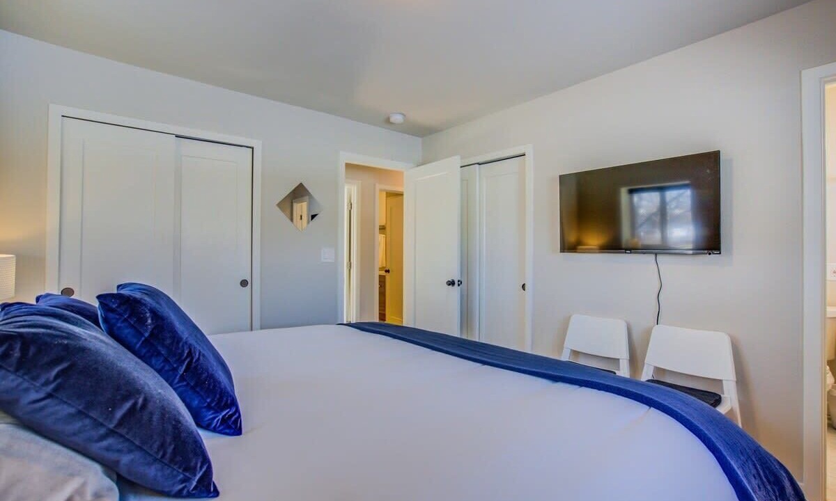 Photo of Bedroom in Skyway
