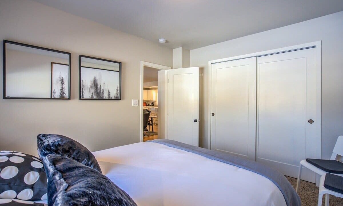 Photo of Bedroom in Skyway