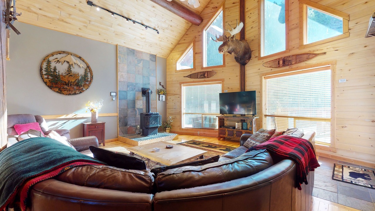 Photo of Livingroom in South Fork