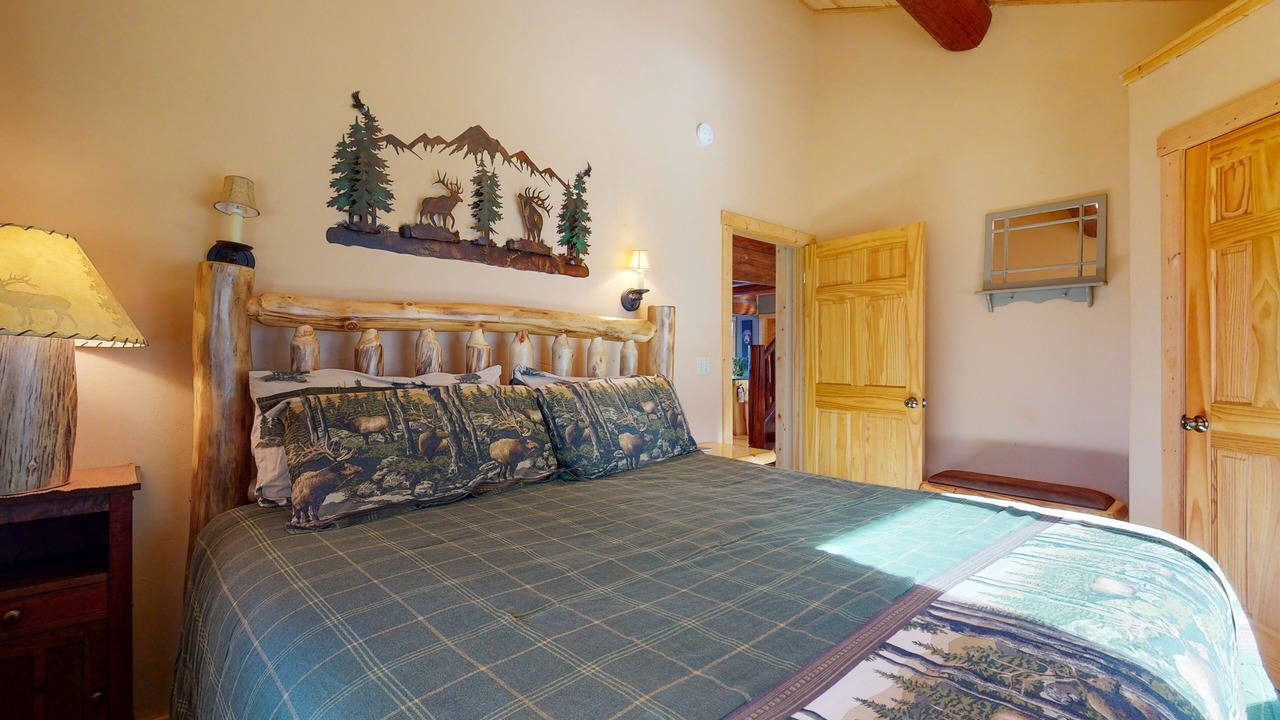 Photo of Bedroom in South Fork