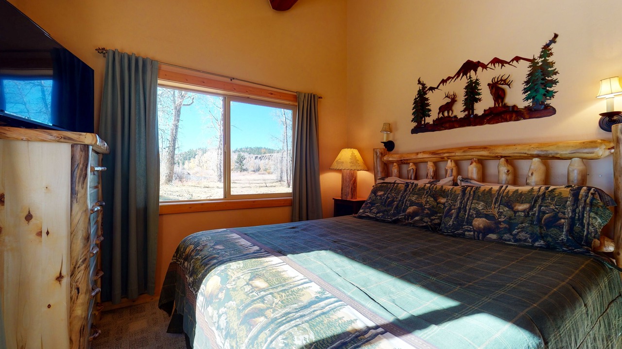 Photo of Bedroom in South Fork
