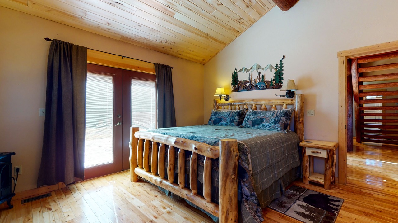 Photo of Bedroom in South Fork