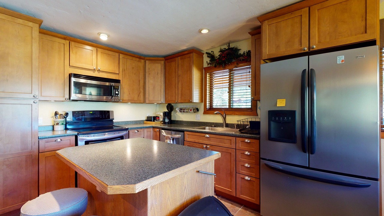 Photo of Kitchen in Ponderosa Pines