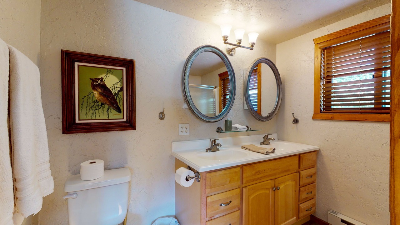 Photo of Bathroom in Ponderosa Pines
