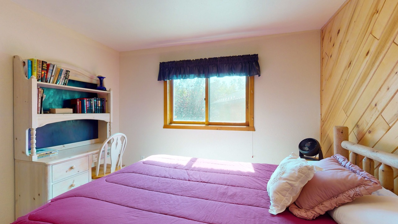 Photo of Bedroom in Ponderosa Pines