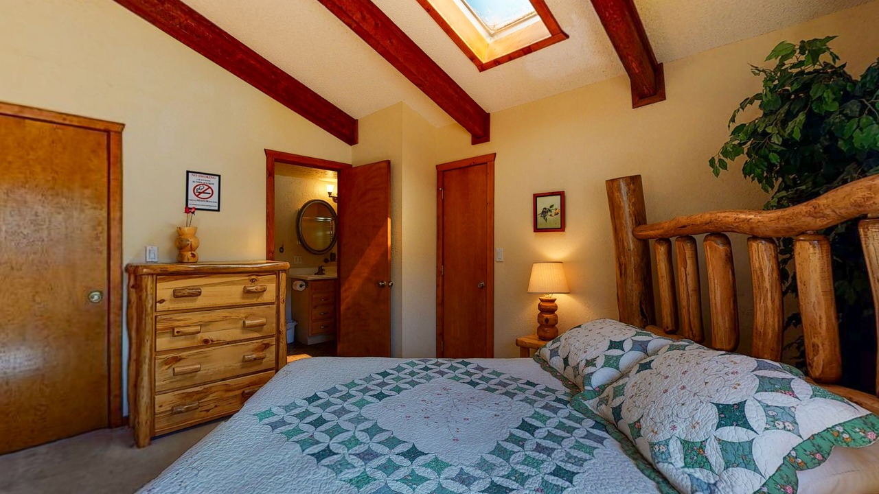 Photo of Bedroom in Ponderosa Pines