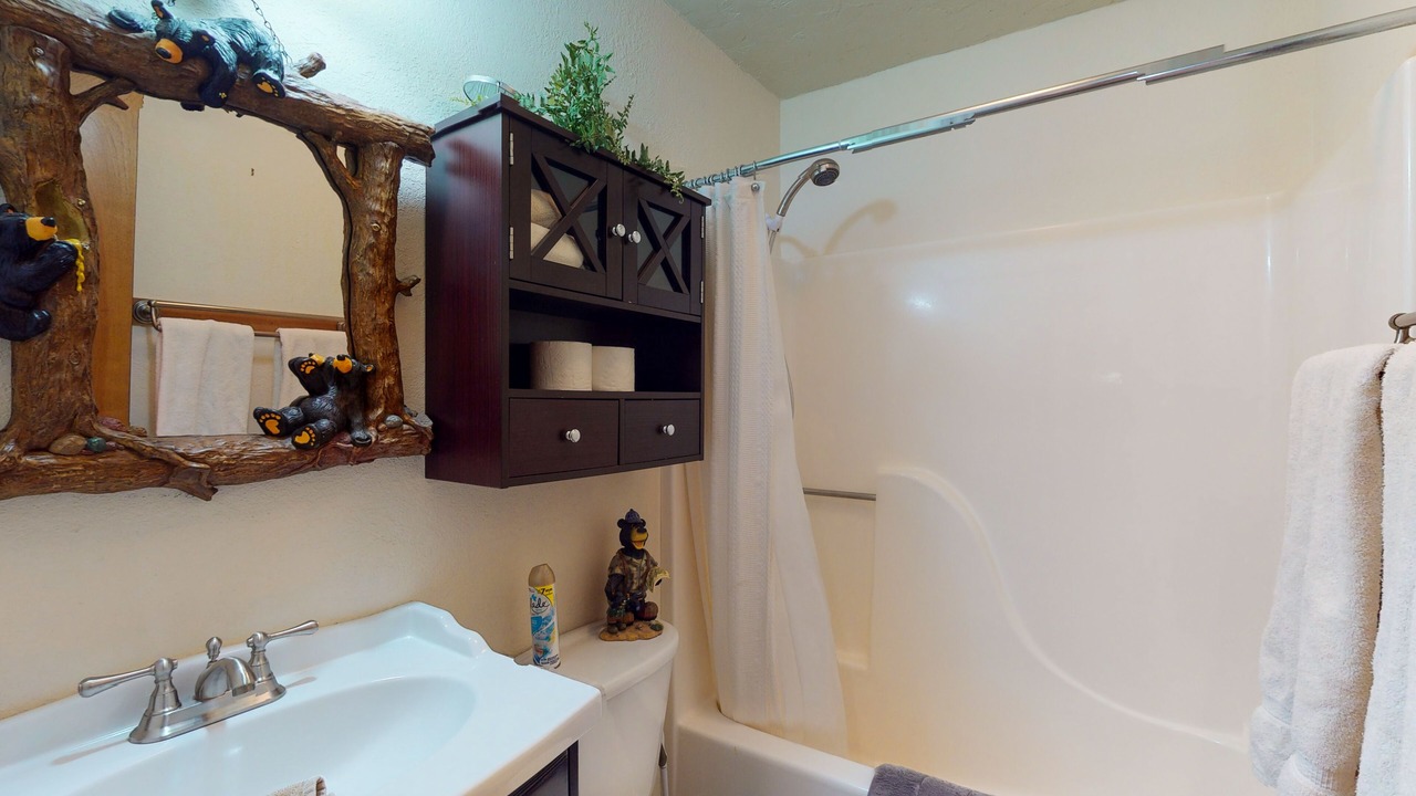 Photo of Bathroom in Ponderosa Pines
