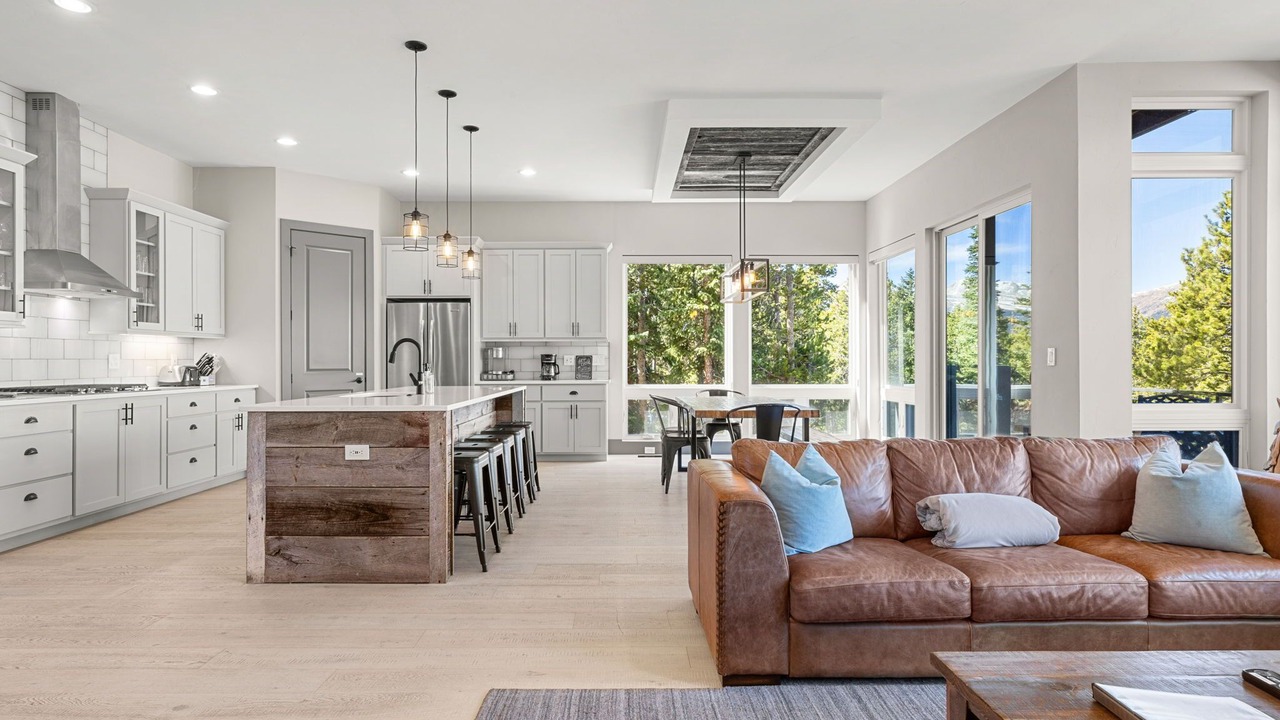 Photo of Livingroom in Baldy Mountain