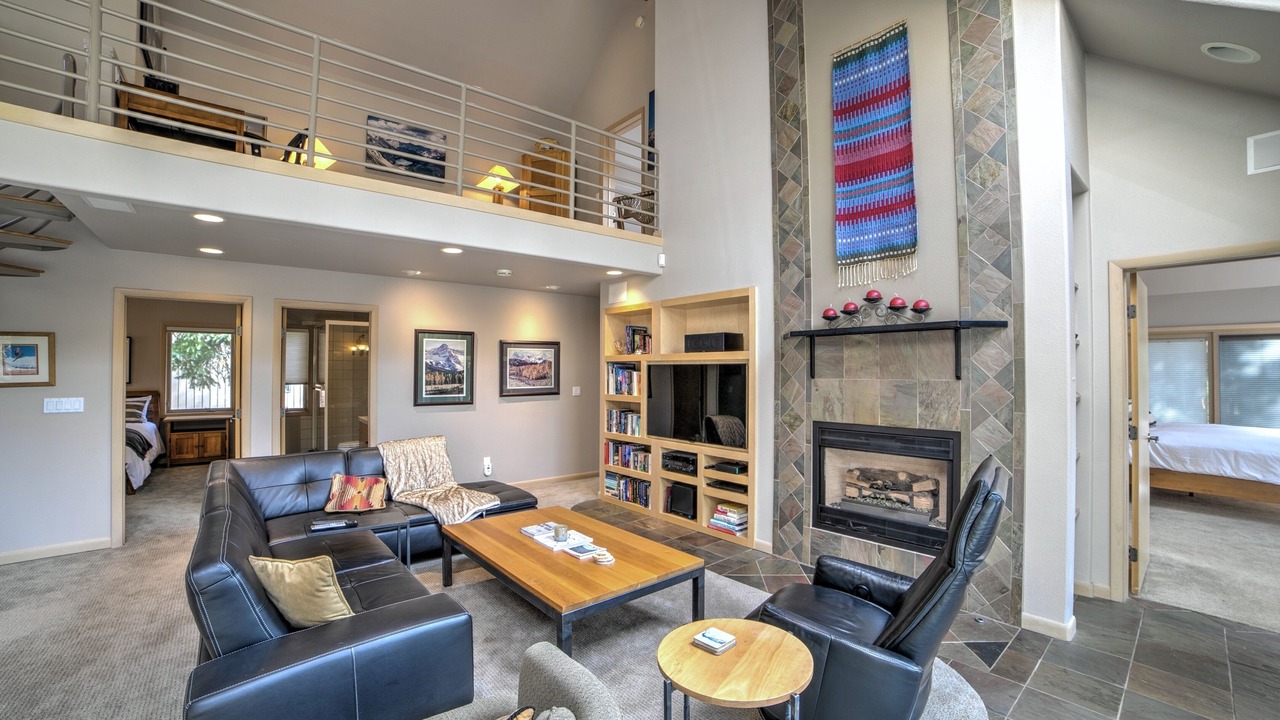 Photo of Livingroom in Christie Heights