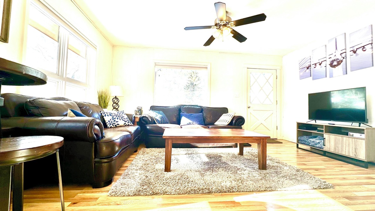 Photo of Livingroom in Lake City