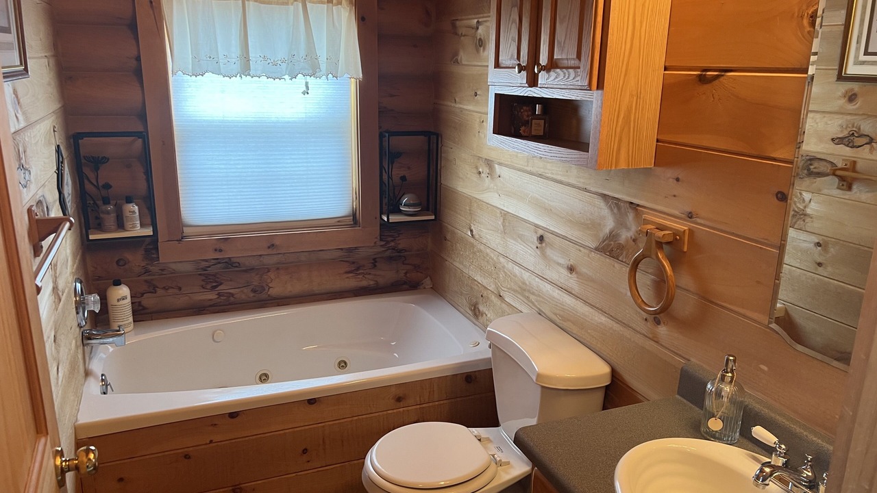 Photo of Bathroom in Glacier View Meadows