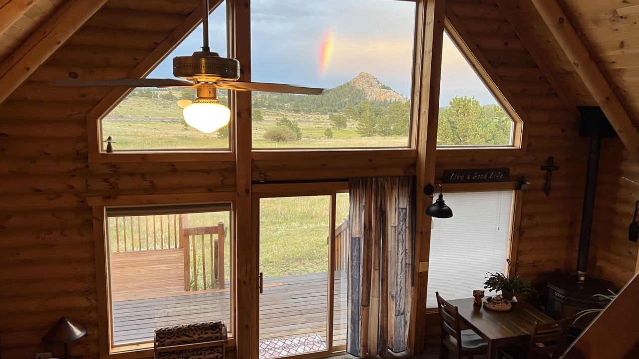 Photo of Livingroom in Glacier View Meadows
