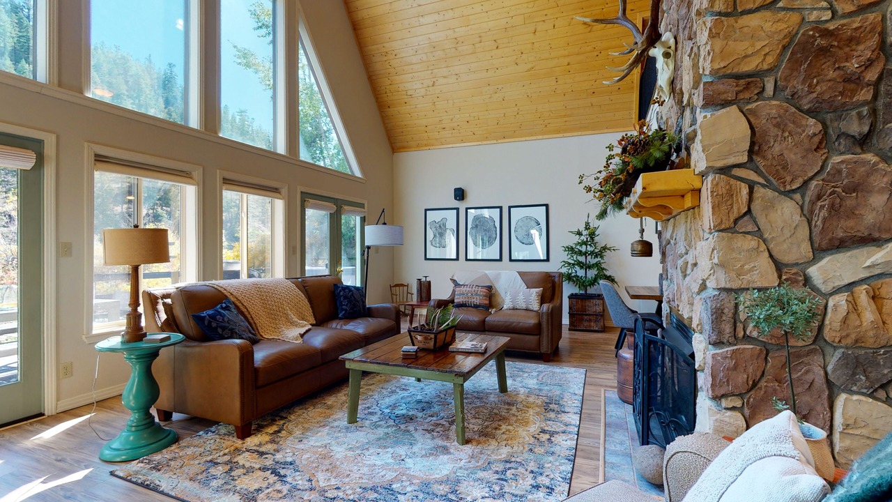 Photo of Livingroom in South Fork
