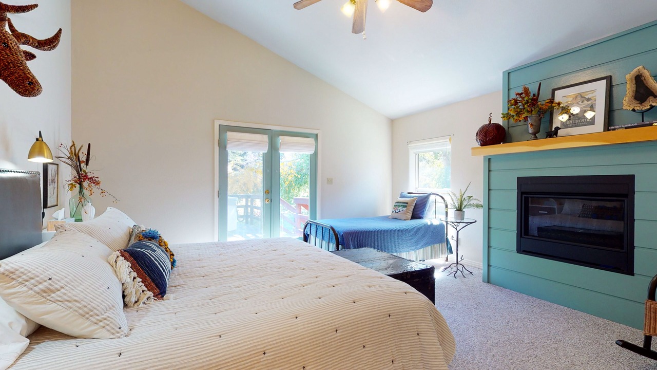 Photo of Bedroom in South Fork