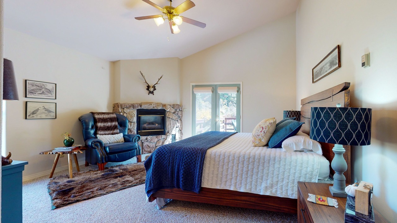 Photo of Bedroom in South Fork