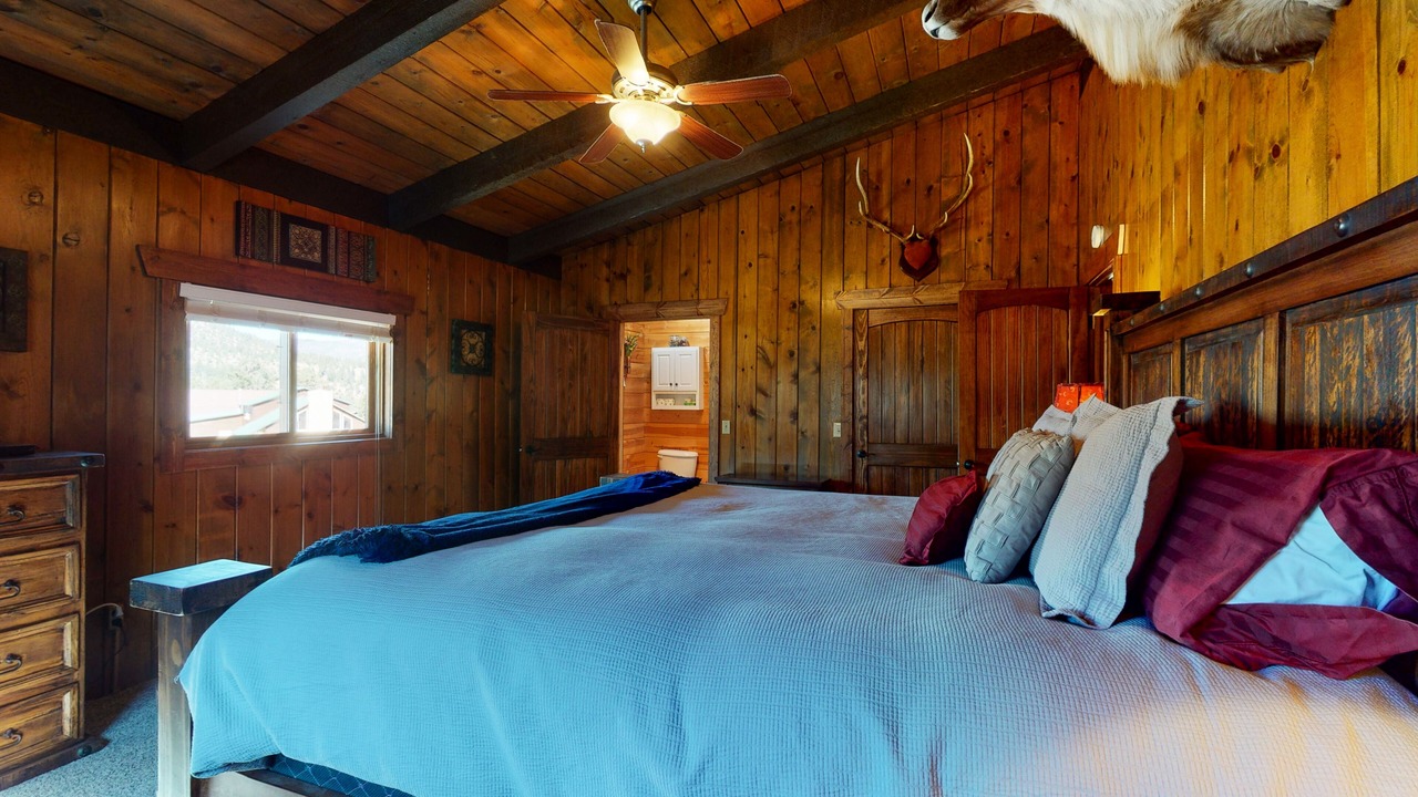 Photo of Bedroom in Ponderosa Pines