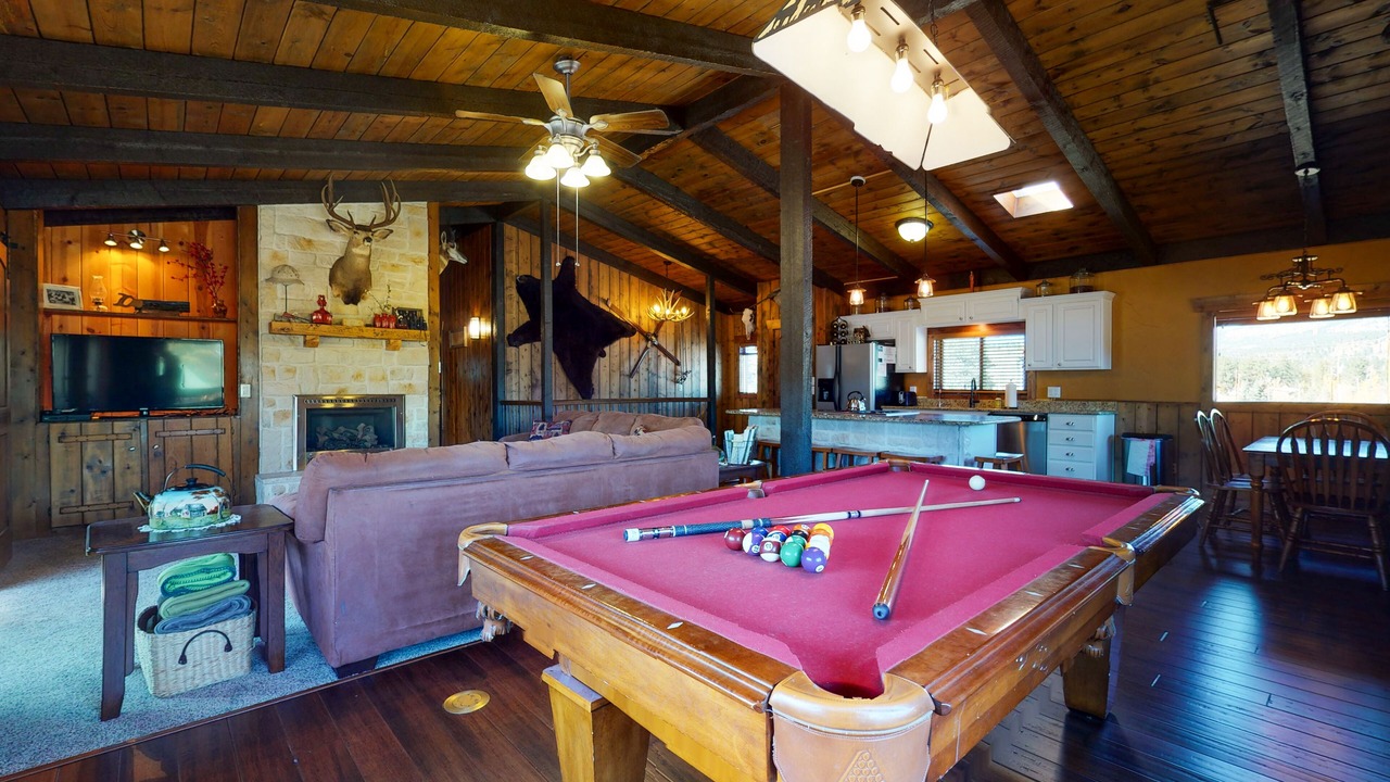 Photo of Livingroom in Ponderosa Pines