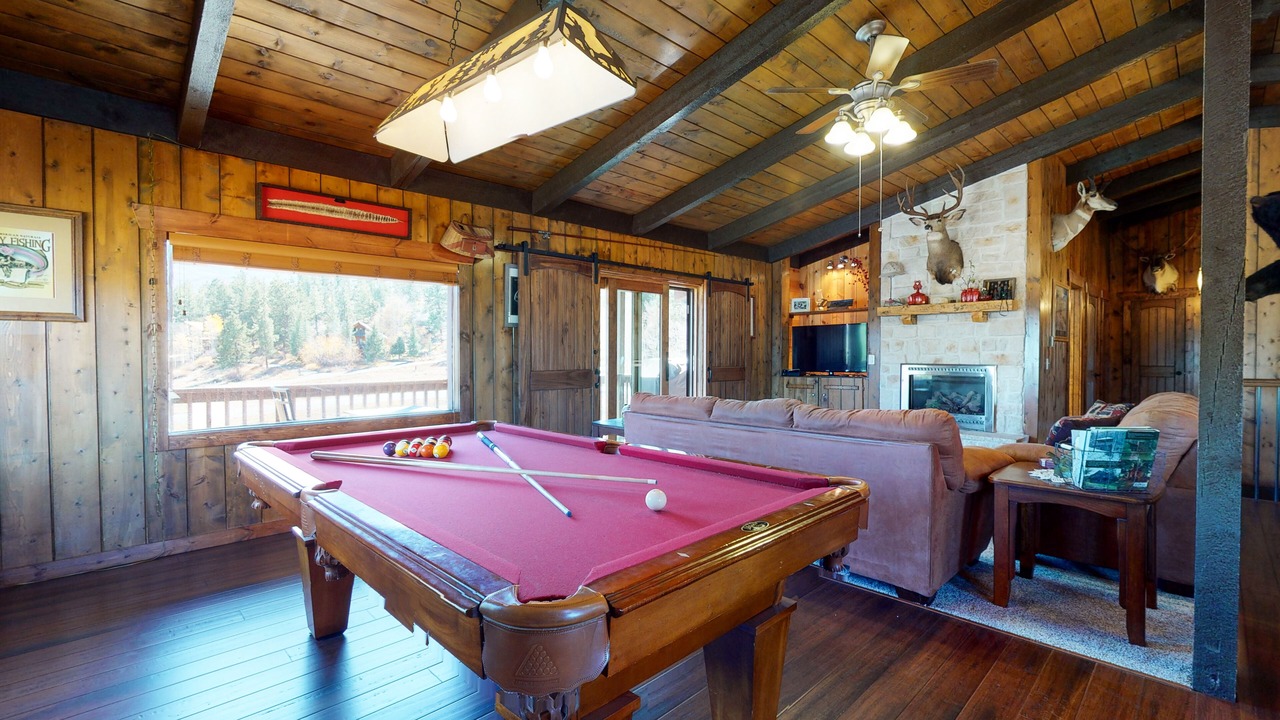 Photo of Livingroom in Ponderosa Pines
