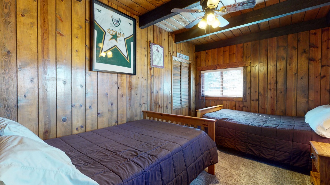 Photo of Bedroom in Ponderosa Pines