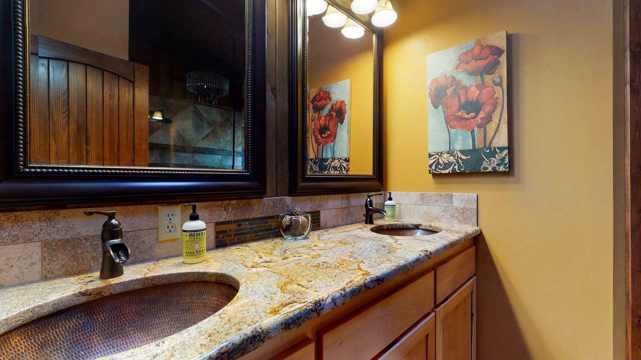 Photo of Bathroom in Ponderosa Pines