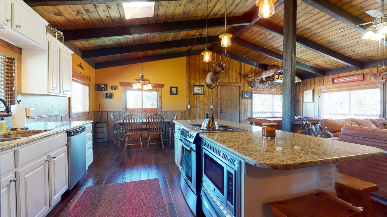 Photo of Kitchen in Ponderosa Pines