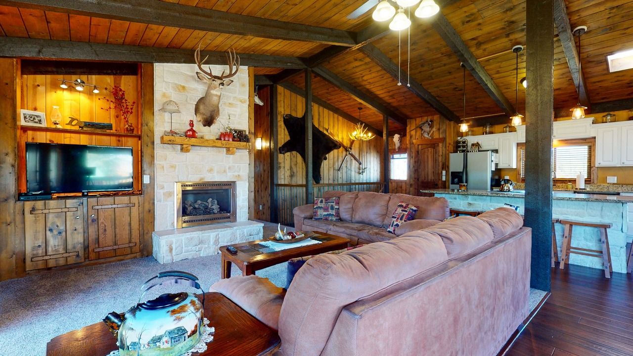 Photo of Livingroom in Ponderosa Pines