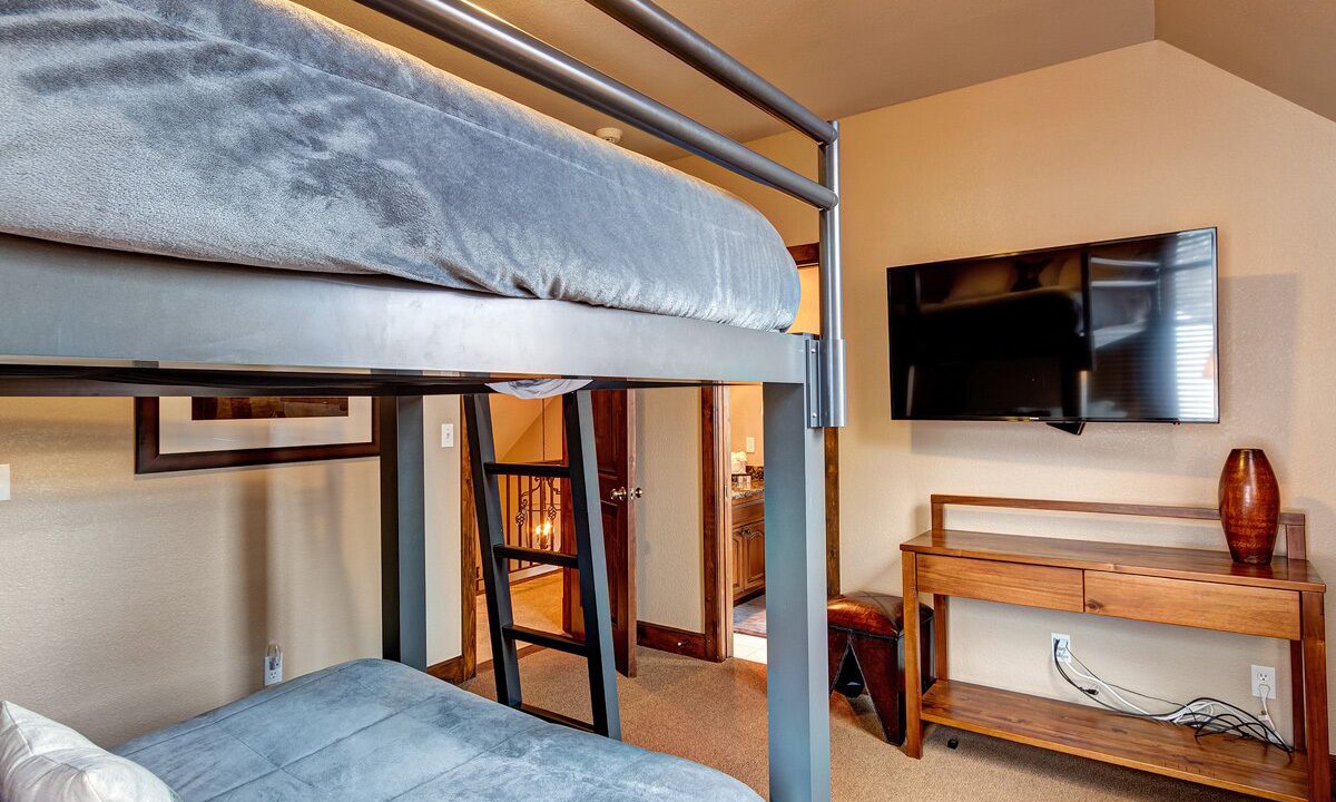 Photo of Bedroom in Christie Heights