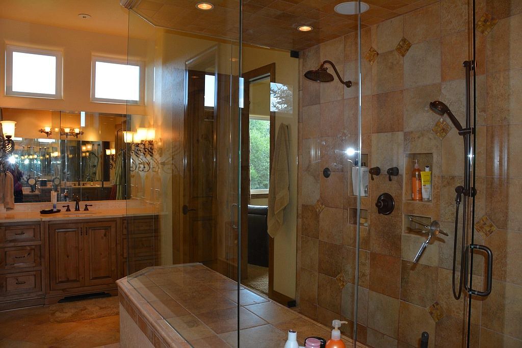 Photo of Bathroom in St. Andrews