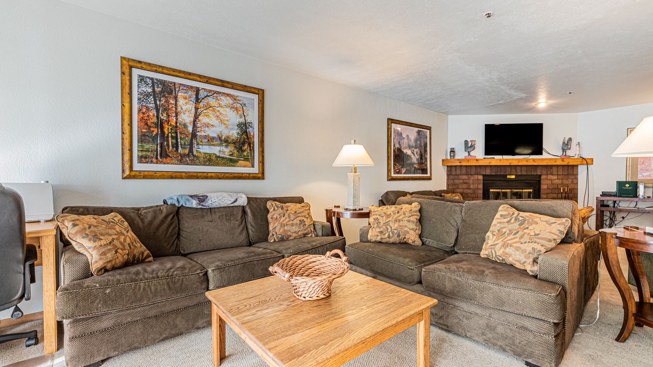 Photo of Livingroom in Historic District