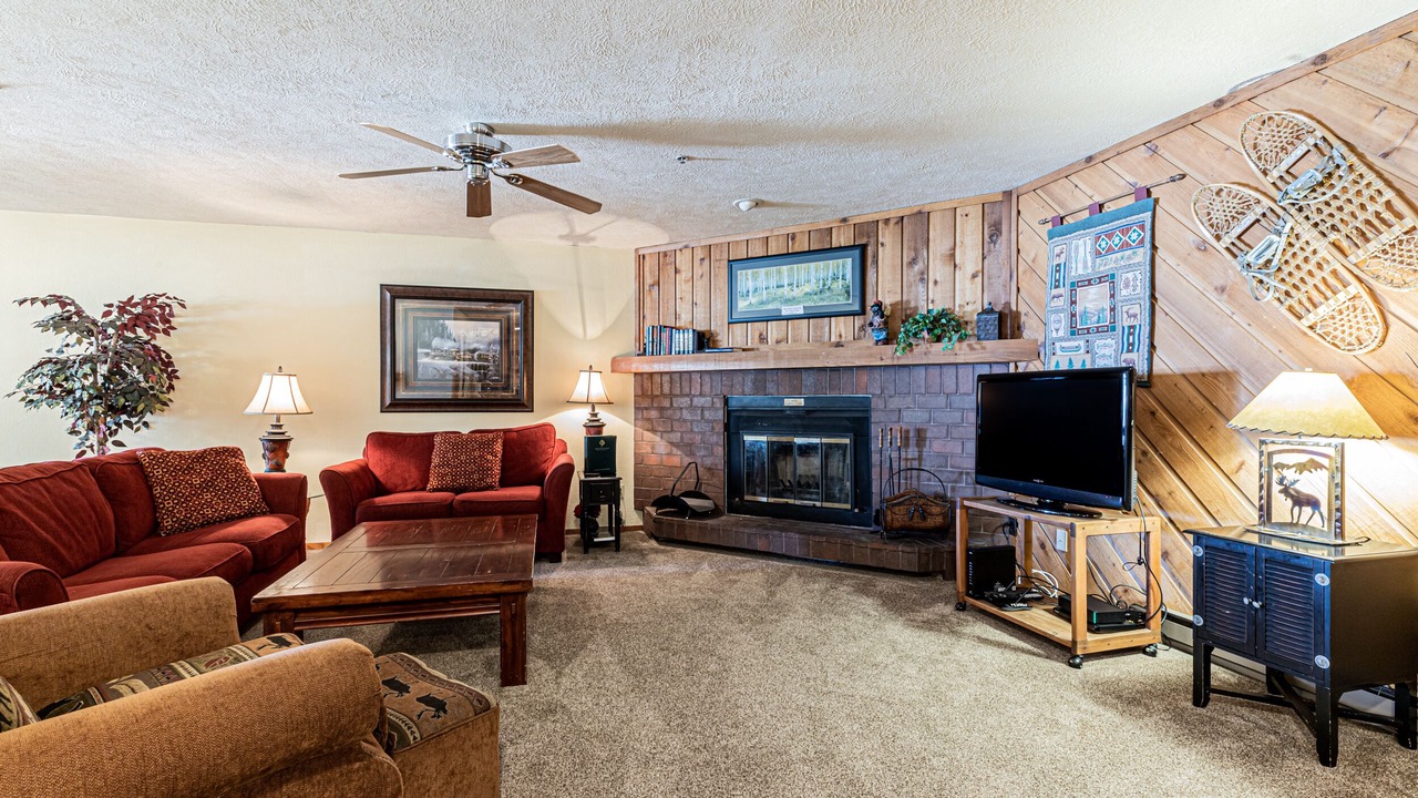 Photo of Livingroom in Historic District