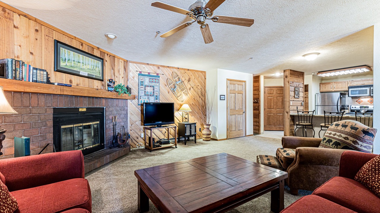 Photo of Livingroom in Historic District