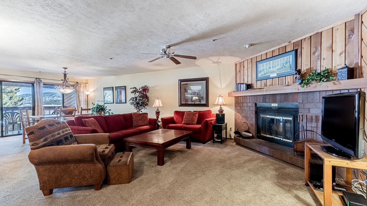 Photo of Livingroom in Historic District