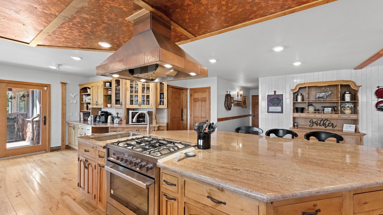 Photo of Kitchen in Golden