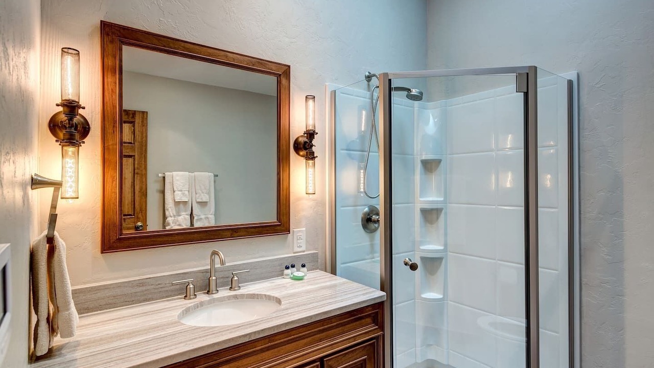 Photo of Bathroom in Warrior's Mark West