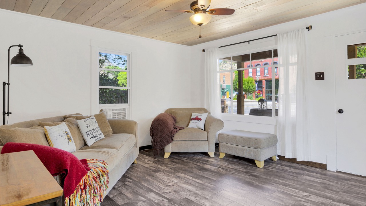 Photo of Livingroom in New Castle